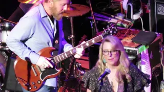 Susan Tedeschi & Derek Trucks - The Sky Is Crying 12/3/18