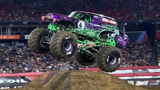 Monster Jam World Finals XXII Grave Digger PURPLE (Tyler Menninga) FREESTYLE - Nashville 07/01/2023