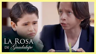 Alejandro es rechazo por no tener celular | La rosa de Guadalupe 1/4 | Fishing