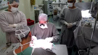 Cirurgia de transplante de rim entre mãe e filho