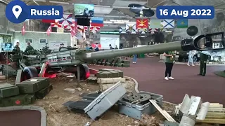 A US-made M777 howitzer captured in Ukraine on display at Russia's Army-2022 expo 🇺🇸🇷🇺