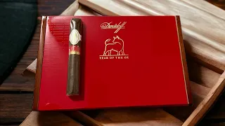 Unboxing the luxurious Davidoff Year of the Ox cigars. 💨 🐂 #asmr #unboxing #cigarlife #davidoff