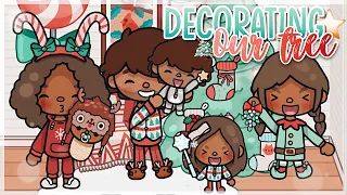 DECORATING OUR CHRISTMAS TREE! 🎄|| *With voice 🔊* || Toca Life World 🌎