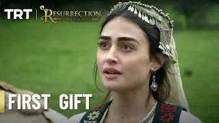 Ertugrul's first gift to Halime - Resurrection Ertugrul Season 1 (English Subtitles)