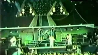 Queen - Live In Manchester 1986 part 1 - One Vision - Yie Your Mother Down - In The Lap Of The Gods