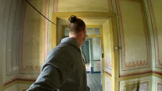 Frightening moment in Abandoned Mansion - Corroios, Portugal.