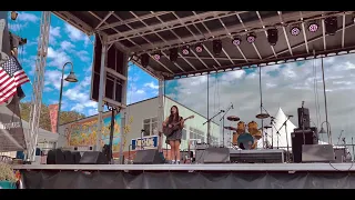 Danika Kloewer performing The One that Got Away by Katy Perry live at the Oak Harbor Music Fest 2022