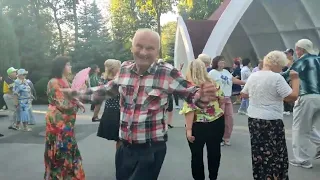 ВДАЛИНІ ЗА СЕЛОМ ЗЕЛЕНІЮТЬ ГОРИ! ТАНЦЫ В ХАРЬКОВЕ 2023 #retrodancing