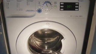 Washing Machine Indesit XWE 61452 - "Spin and Drain"