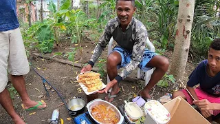 ESPETINHO DE TILÁPIA COM QUEIJO UM QUE DELICIA