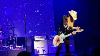 Billy Gibbons having fun with the guitar (Norway, Oslo) June 15.2023.