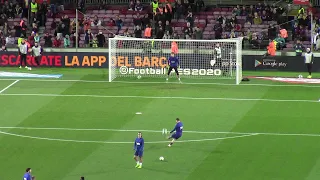 Lionel Messi warming up before the game