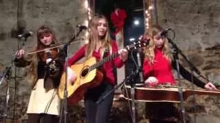 Paige Anderson & The Fearless Kin "Rebel's Run" 2014-12-20 Nevada City, CA