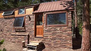 4 Rustic Tiny Home Lodges - DIY Network