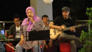 Ibu ibu nyanyi Prahara Cinta suaranya keren bgt (cover player by ameshagi)