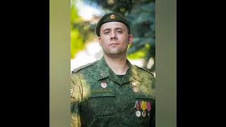 Ополченец Роман Разум с песней "Ополченочка"