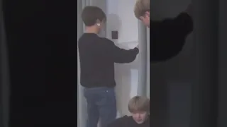 Jimin was measuring his hand with wall 🥺