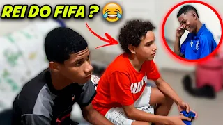 O amigo do Juninho é um APELÃO no FIFA😳😂 (vlog jogando ps4)