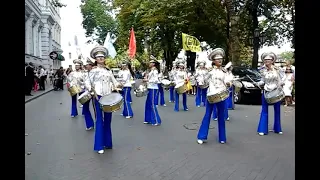 Одесские  барабанщицы
