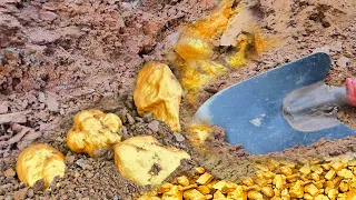 UNEXPECTED.! RICH SUDDENLY GET GOLD IN THE MOUNTAIN..HIDDEN TREASURE | MILLION DOLLAR.