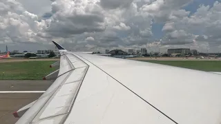 Singapore Airlines taking off from Tan San Nhat (SGN) to Changi (SIN) - SIA177