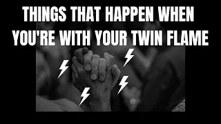 𝟱 𝗦𝗶𝗴𝗻𝘀 𝗬𝗼𝘂'𝗿𝗲 𝗪𝗶𝘁𝗵 𝗬𝗼𝘂𝗿 𝗧𝘄𝗶𝗻 𝗙𝗹𝗮𝗺𝗲 𝗶𝗻 𝘁𝗵𝗲 𝗦𝗮𝗺𝗲 𝗥𝗼𝗼𝗺 [Intense Twin Flames Signs]