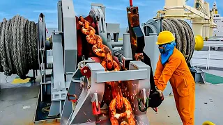 How US Navy Sailors Drops 30,000 Pounds Of Massive Aircraft Carrier Anchor Chain