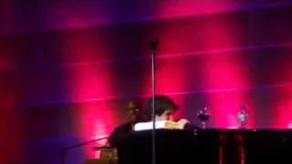 Josh Groban's  funny talk about walking in Hamburg 19-01-2011