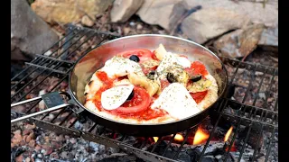 How to Make Campfire Pizza