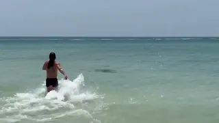 Florida man!! bare handed bull shark!!