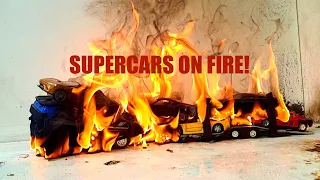 1/39 Scale Diecast Autotransporter Truck full of Toy Supercars burns out