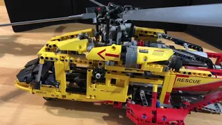 Presentation de 2 Hélicoptères lego technic 9396 et 42052. Attention ça prends de la place !