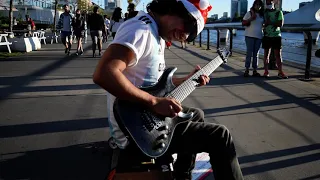 Jingle Bell Rock - Amazing guitar performance in Buenos Aires streets - Cover by Damian Salazar🔥