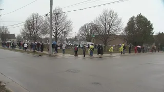 Long lines cause long wait for voters in Green Bay