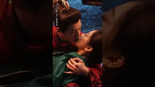 #EstherYu Is Teaching #DylanWang How To Kiss🫣 #LoveBetweenFairyandDevil #iQIYI