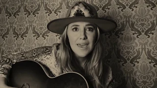 Lainey Wilson - "Lost Highway" by Hank Williams (COVER)