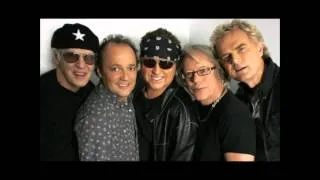 Paul Dean of Loverboy Talks '80s Music and "Working For The Weekend"