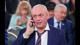 «Отравила и хочет скрыть следы»: дочери Доренко обвинили его вторую жену. Громкий скандал!