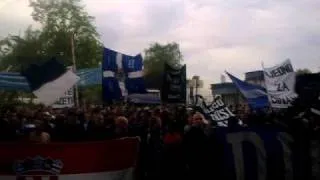 Navijači Dinama ispred stadiona Maksimir
