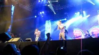 Jorge e Mateus /Gusttavo Lima cantando juntos em Vitória ES