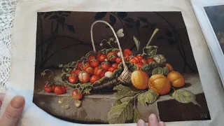 Законченная работа Корзина с клубникой и персиками