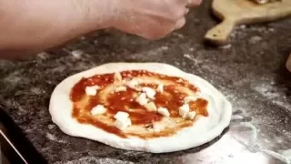 90 Second Pizza - Uncut - With Roccbox's Founder Tom Gozney (Full)