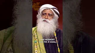 Is It Okay To Be Ambitious? Ranveer Singh Asks Sadhguru #shorts #shortvideo