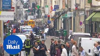 Hostage drama in Paris: Police and firefighters arrive en masse