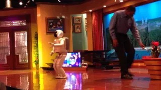 Disneyland:  ASIMO Robot Dancing