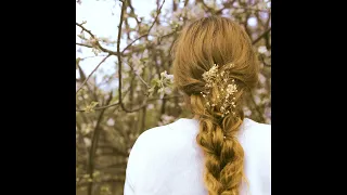 [Unknown Song] "Girl With Hair of Gold"