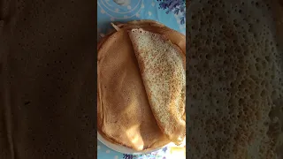 Смачні заварні ажурні млинці на кефірі 🥞: рецепт вже на каналі 🤤