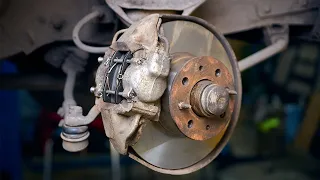 How To Replace Brake Pads And Rotors On Classic Lada /// LadaPower.com