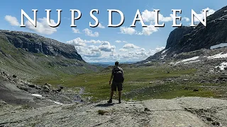 Family hike to Nupsdalen in Haukelifjell, Norway