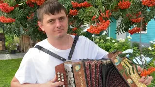 Любимые песни на старенькой гармони! 🎵 Гармонист Иван Адыбаев.